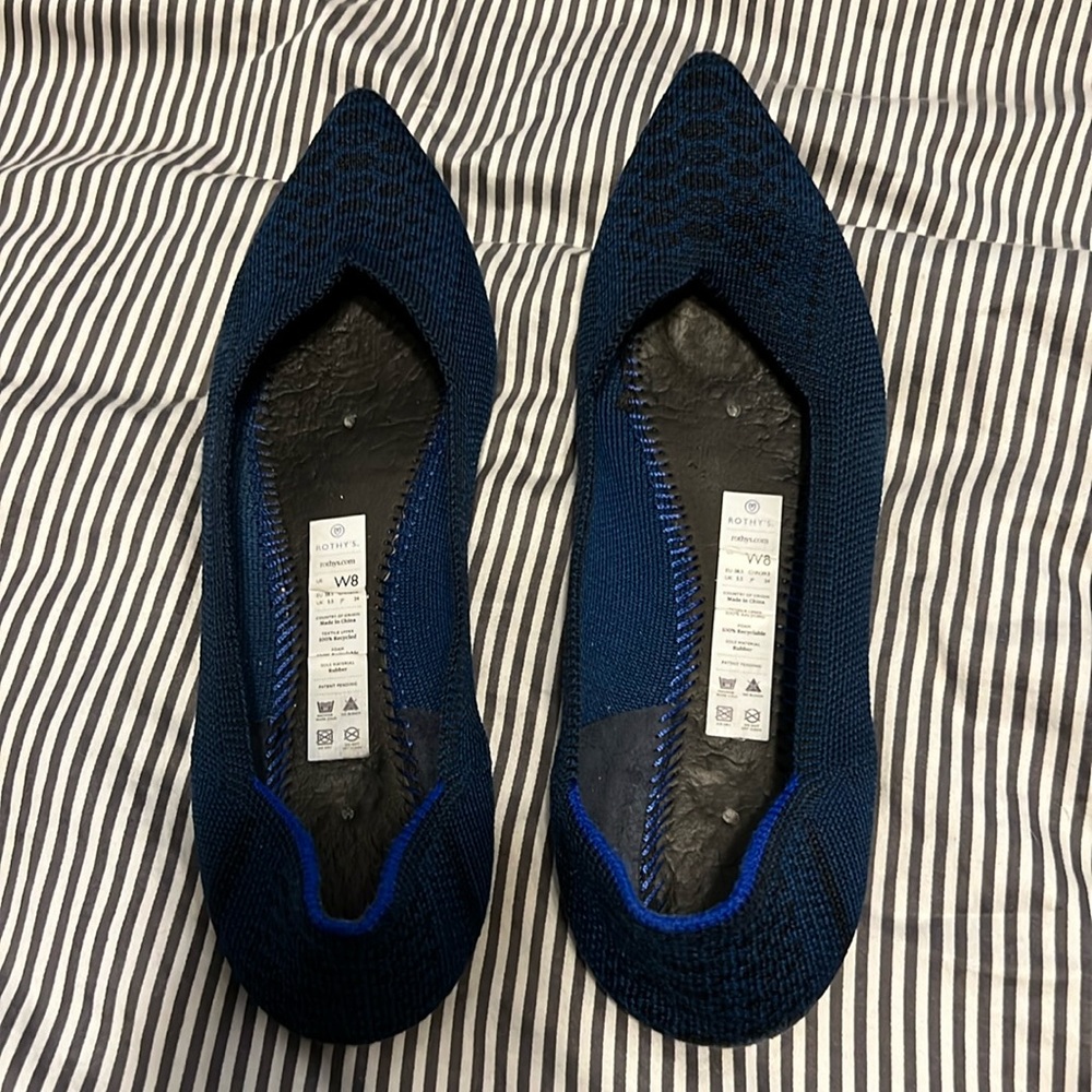 Rothy’s Original The Point Blue and Black Snake Print Size 8 - Picture 2 of 7